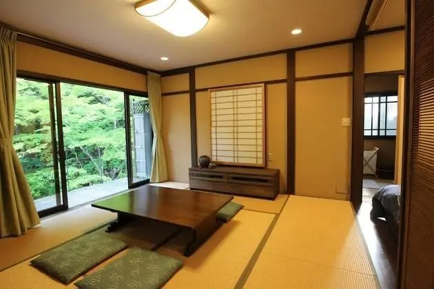 Ev (Japanese Style)