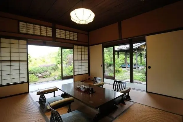 Ev (Japanese Style)