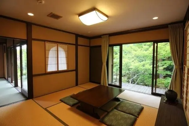 Ev (Japanese Style)