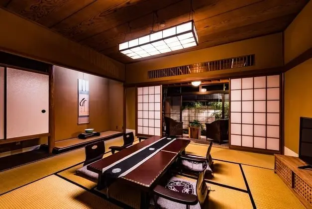 Traditional Oda