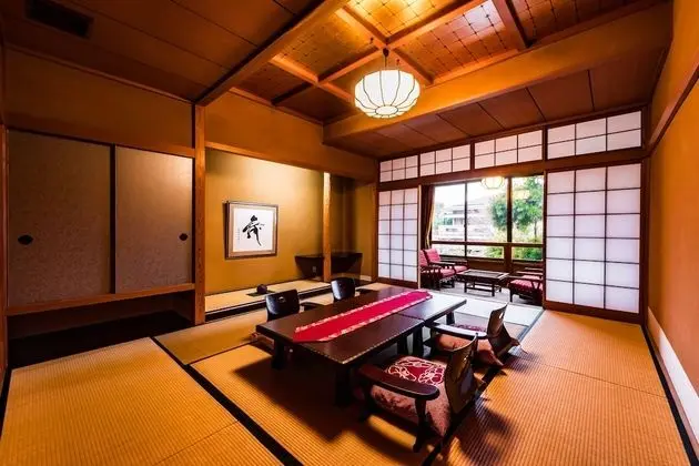 Traditional Oda
