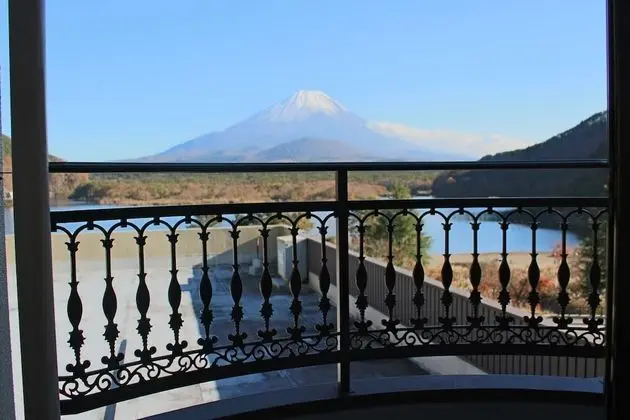 Deluxe Üç Kişilik Oda, Sigara İçilmez, Özel Banyo (Small JapaneseWestern, Mt & Lake View)