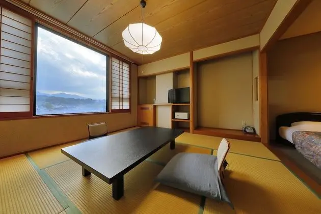 Oda (Japanese Western Room 8)