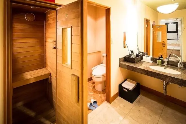 Oda, Sigara İçilebilir (Sea side Japanese open-air bath)