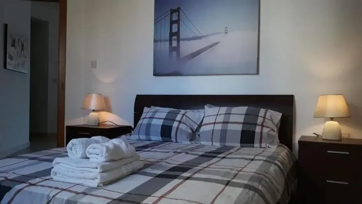 Classic Tek Büyük Yataklı Oda, Özel Banyo, Avlu Manzaralı