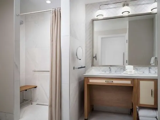 Çatı Katı (Loft), 2 Yatak Odası, Engellilere Uygun, Okyanus Manzaralı (Roll-In Shower)
