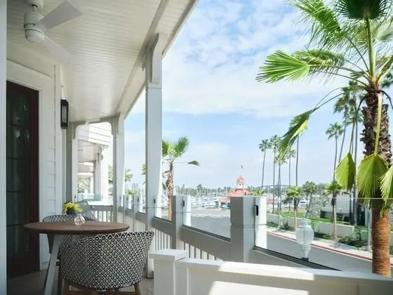 Çatı Katı (Loft), 3 Yatak Odası, Koy Manzaralı (Residence)