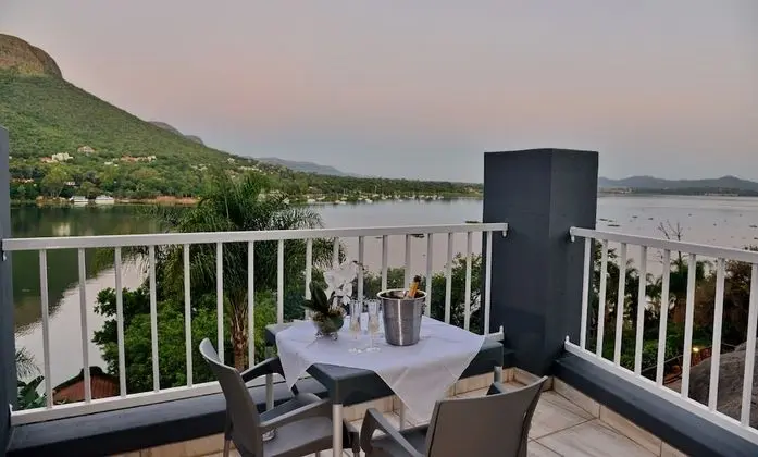 Luxury Oda (Upstairs)