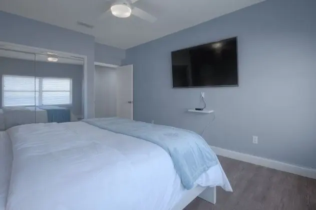 Daire (Shore to Please Beach Oceanfront Pati)