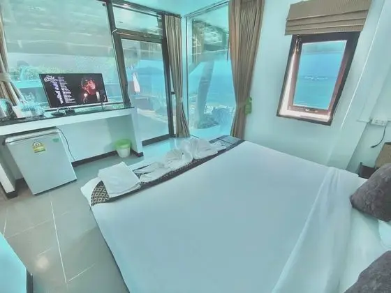 Super Sea View