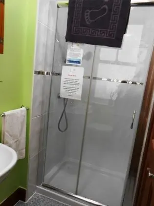 Tek Büyük Yataklı Oda (Small 4)