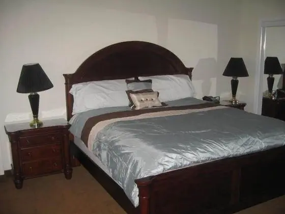 Standard Oda, 1 En Büyük (King) Boy Yatak (Upstairs)