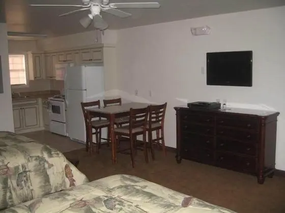 Standard Oda, 2 Büyük (Queen) Boy Yatak (Pet Friendly, Upstairs)