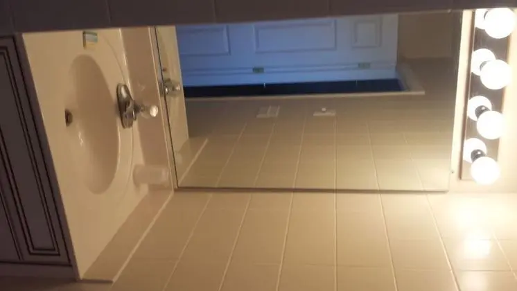 Standard Oda, 2 Büyük (Queen) Boy Yatak (Upstairs)