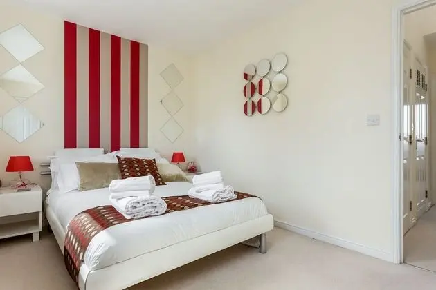 Ev (4 Bedrooms)