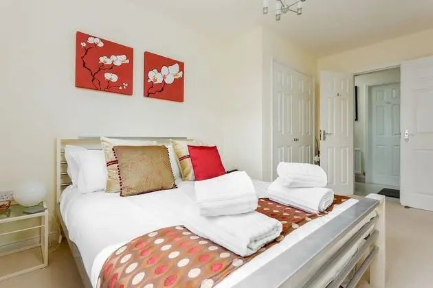 Ev (4 Bedrooms)
