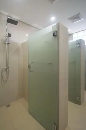 Ortak Ranzalı Oda, Sadece erkekler için (8 Beds)