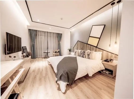 Comfort Tek Büyük Yataklı Oda