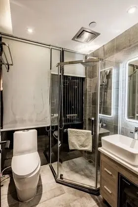 Comfort Tek Büyük Yataklı Oda