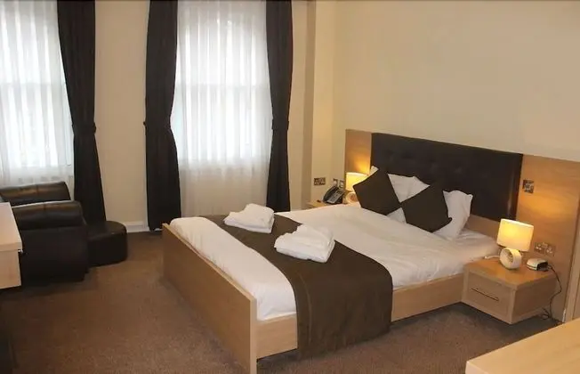 Deluxe Tek Büyük Yataklı Oda