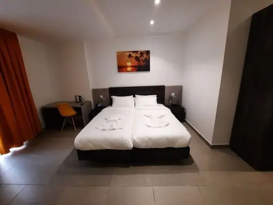 Standard Tek Büyük veya İki Ayrı Yataklı Oda, Balkon