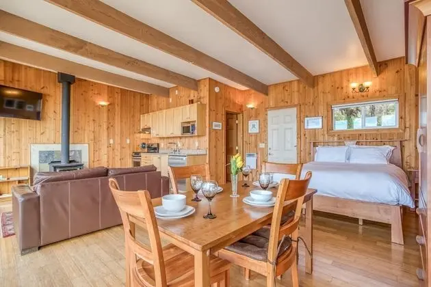 Ev, 1 Çift Kişilik Yatak (Shorepine Retreat)