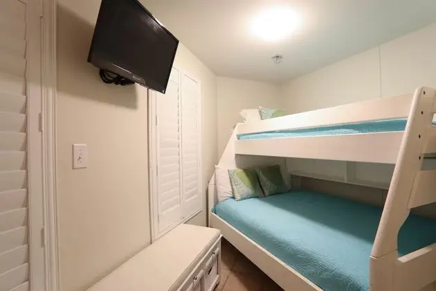 1 Bedroom, Gulf Front