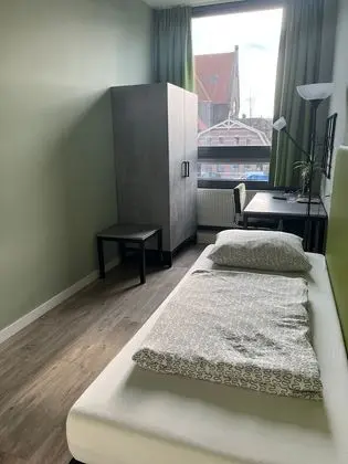 Tek Kişilik Oda, Ortak Banyo