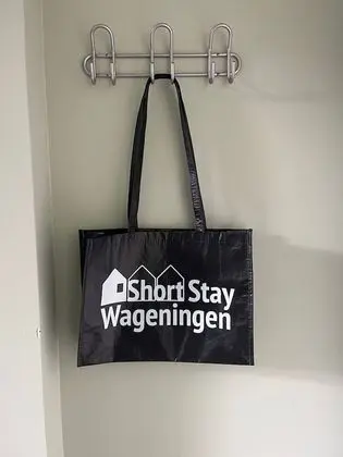 Tek Kişilik Oda, Ortak Banyo