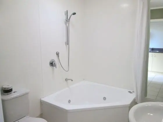Executive Stüdyo, Jakuzi
