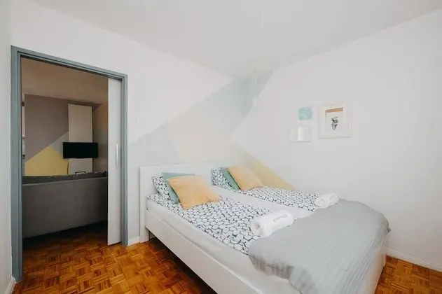 Apart Daire, Birden Çok Yatak, Sigara İçilmez