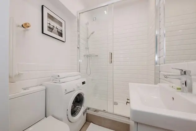 Comfort Apart Daire, 1 Büyük (Queen) Boy Yatak ve Çekyat, Sigara İçilmez, Avlu Manzaralı