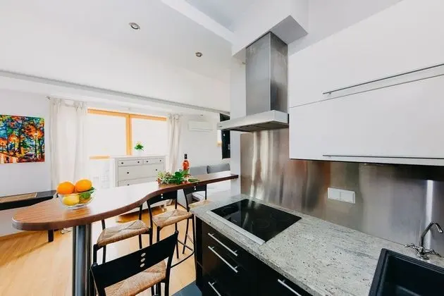 Business Apart Daire, 1 Büyük (Queen) Boy Yatak ve Çekyat, Sigara İçilmez, Şehir Manzaralı