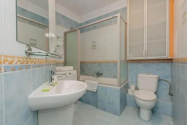 Comfort Apart Daire, Birden Çok Yatak, Sigara İçilmez, Avlu Manzaralı