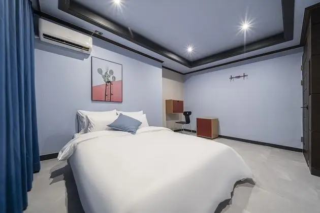 Standard Tek Büyük Yataklı Oda