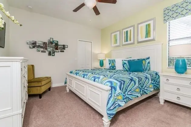 Villa (ShowHome 5 bedroom Champions Gate Vil)