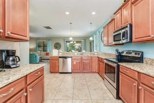 Villa (ShowHome 5 bedroom Champions Gate Vil)