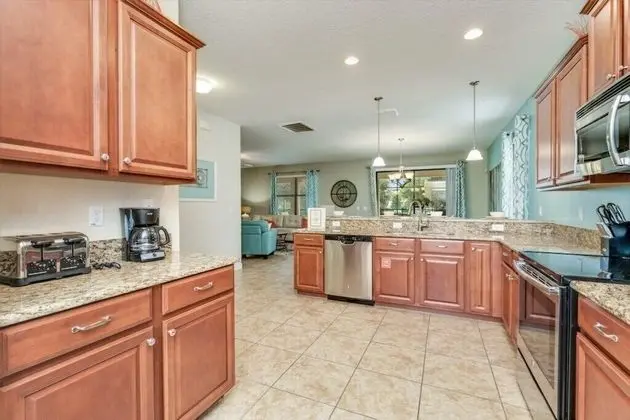 Villa (ShowHome 5 bedroom Champions Gate Vil)