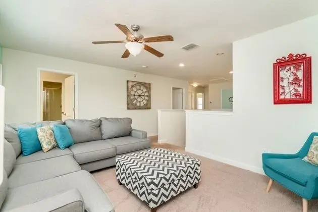 Villa (ShowHome 5 bedroom Champions Gate Vil)