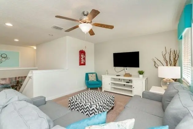 Villa (ShowHome 5 bedroom Champions Gate Vil)