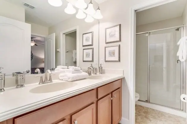 Villa (ShowHome 5 bedroom Champions Gate Vil)