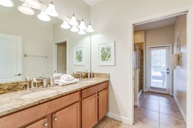 Villa (ShowHome 5 bedroom Champions Gate Vil)