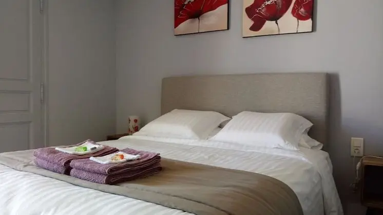 Tek Büyük Yataklı Oda, Havuz Manzaralı (coquelicot)