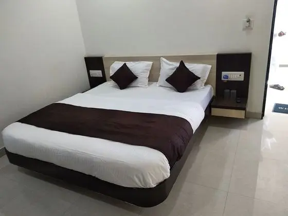 Double Bed Deluxe Ac Room