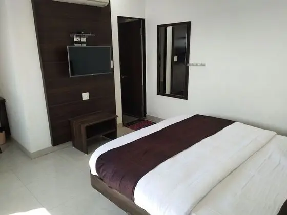 Double Bed Deluxe Non Ac Room
