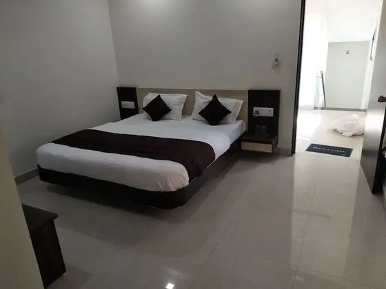 Double Bed Deluxe Non Ac Room