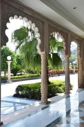 Grand Süit (with Gazebo)