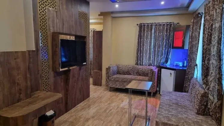 Suite AC Room
