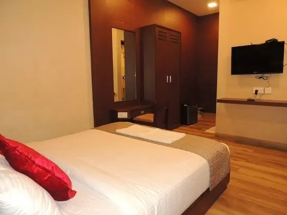 Deluxe Tek Büyük Yataklı Oda, 1 Çift Kişilik Yatak, Şehir Manzaralı