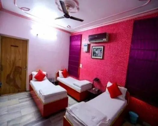 Deluxe Üç Kişilik Oda